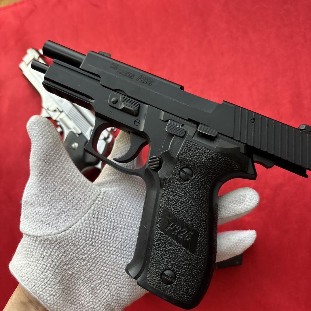 東京マルイ　ベレッタM92 クロームステンレス　SIG p226ガスブローバック