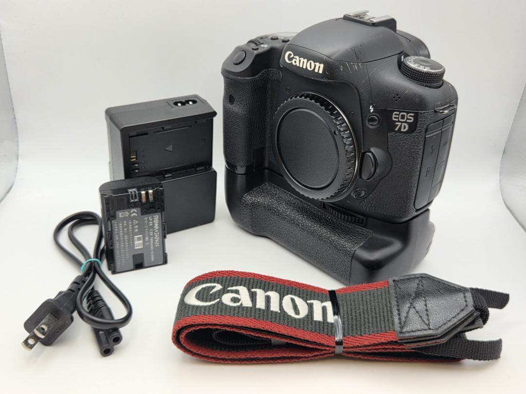 Amazon.com : Canon BG-E7 Battery Grip for the EOS 7D (Not