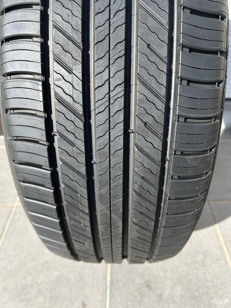 ミシュラン　プライマシー SUVプラス　225/55R18 98V 新品一本のみ