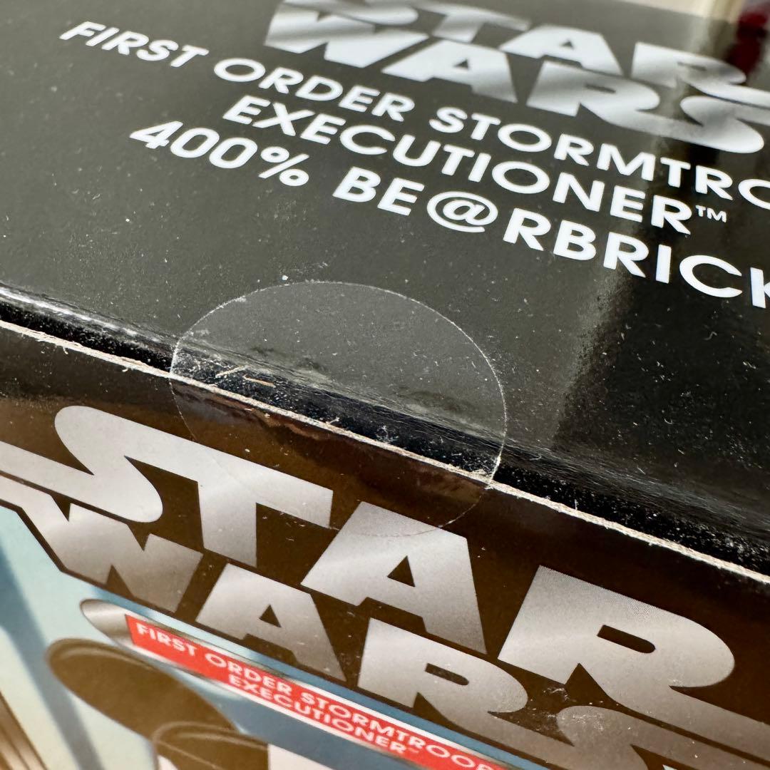 ベアブリック FIRST ORDER STORMTROOPER 400% ベアブリック FIRST ORDER STORMTROOPER 400%