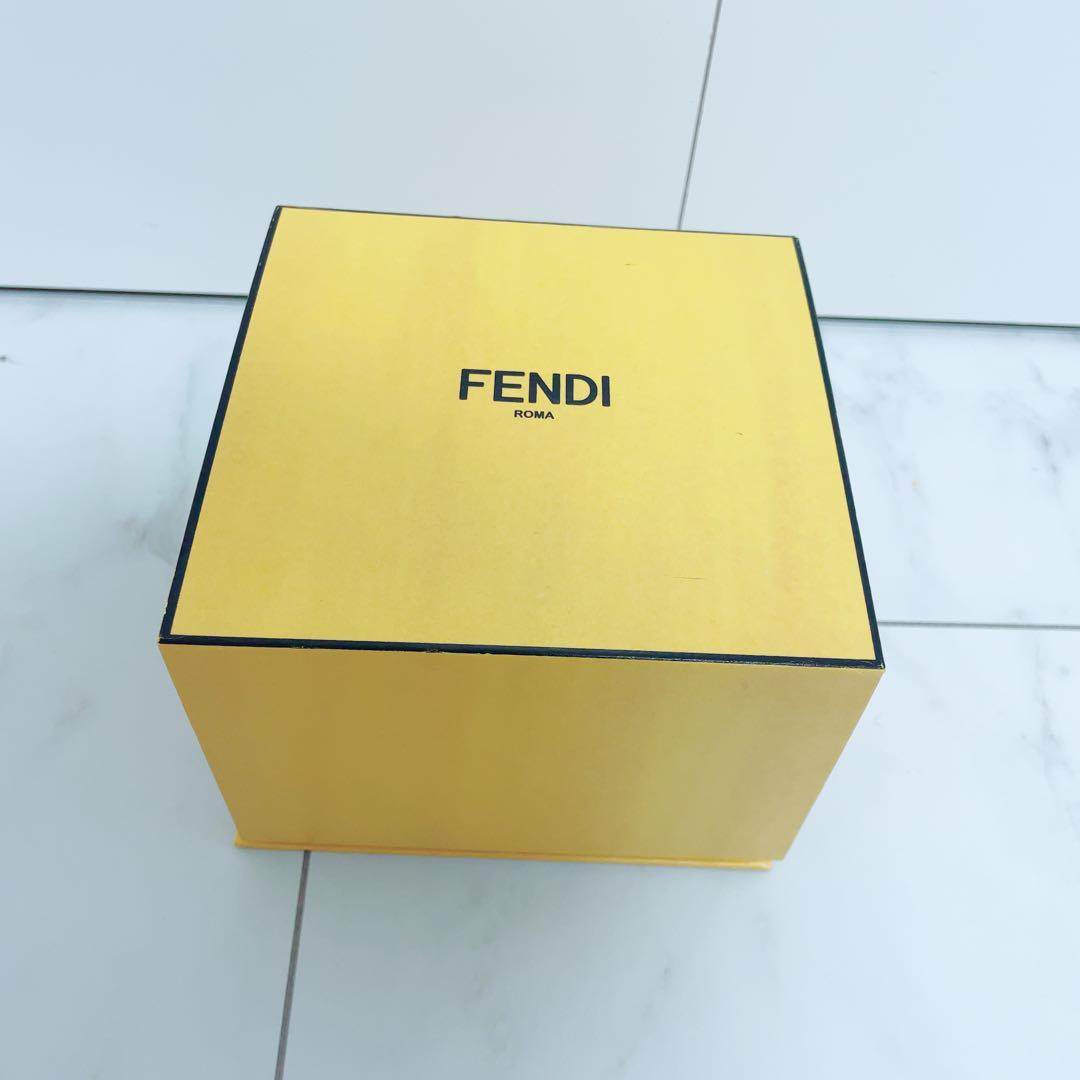FENDI ゴールド ロゴピアス　ブレスレット　セット