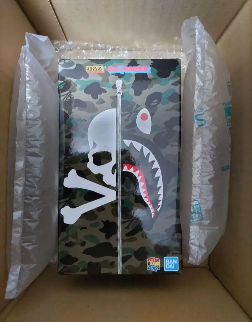 超合金 BE@RBRICK MASTERMIND VS BAPE(R)
