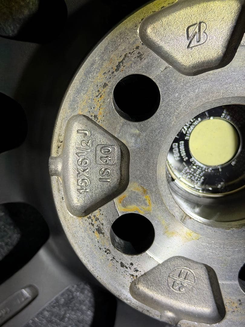 15インチ スタッドレスタイヤ4本セット BS VRX2 15インチ スタッドレスタイヤ4本セット BS VRX2