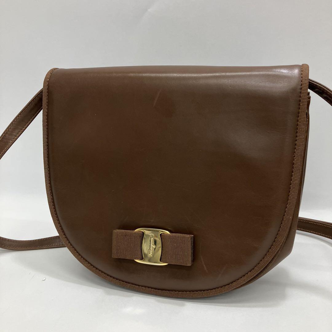 FERRAGAMO サルヴァトーレ フェラガモ ショルダーバッグ レディース
