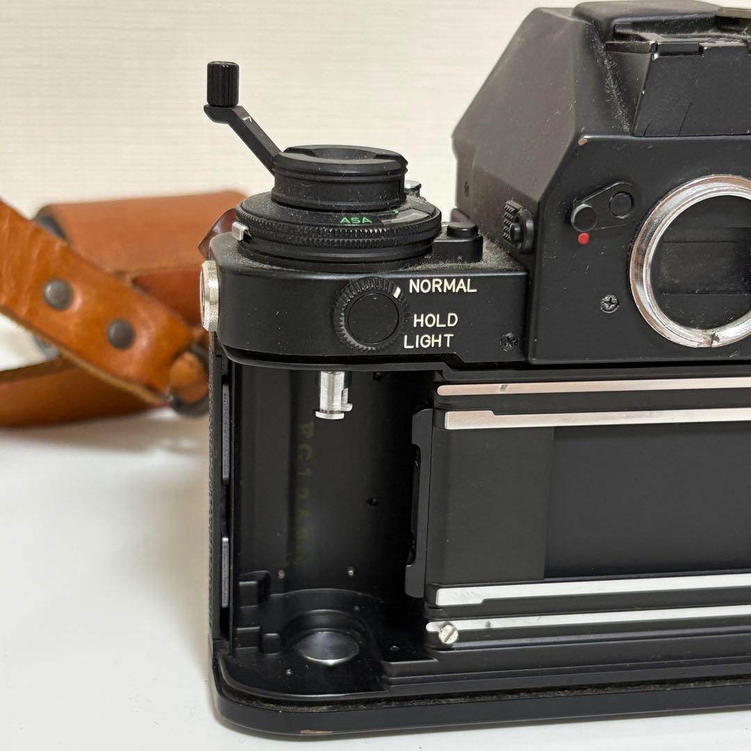 Canon New F-1 フィルム一眼レフカメラ 50mmレンズ付き Canon New F-1 フィルム一眼レフカメラ 50mmレンズ付き