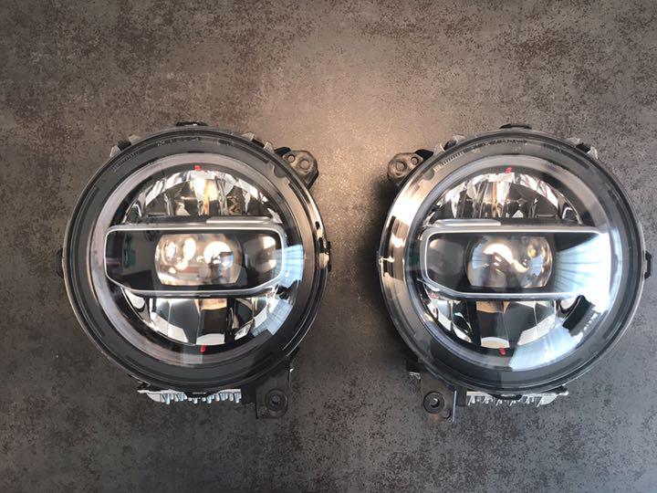 JEEPラングラーJLサハラ用純正LEDヘッドライト