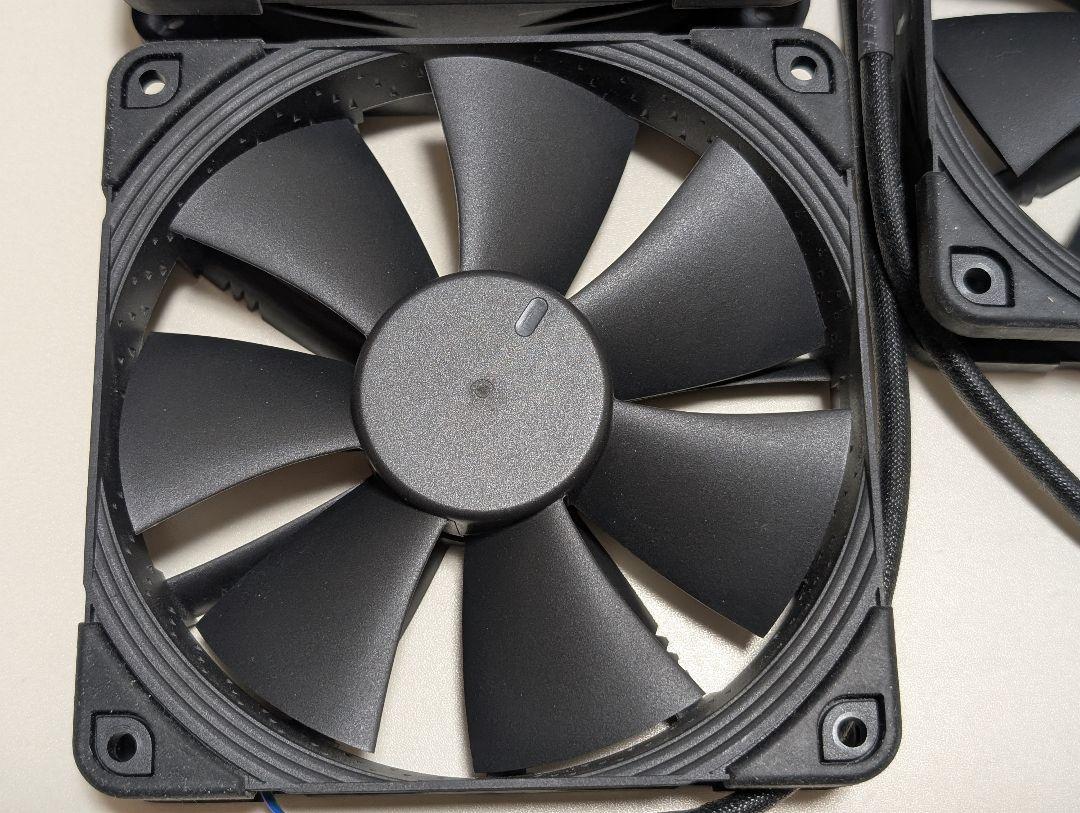 Noctua NF-F12 industrialPPC-2000 PWM 3個