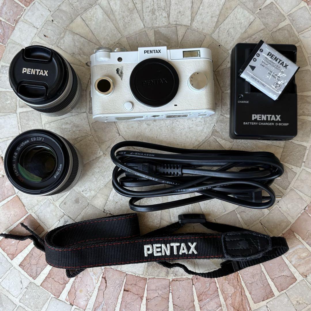 PENTAX Q10 ホワイト　レンズ2本(5-15mm、15-45mm)付き