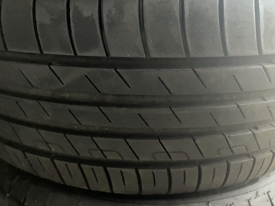 ノーマルタイヤ　225/55R17 97W ９分山　2本②