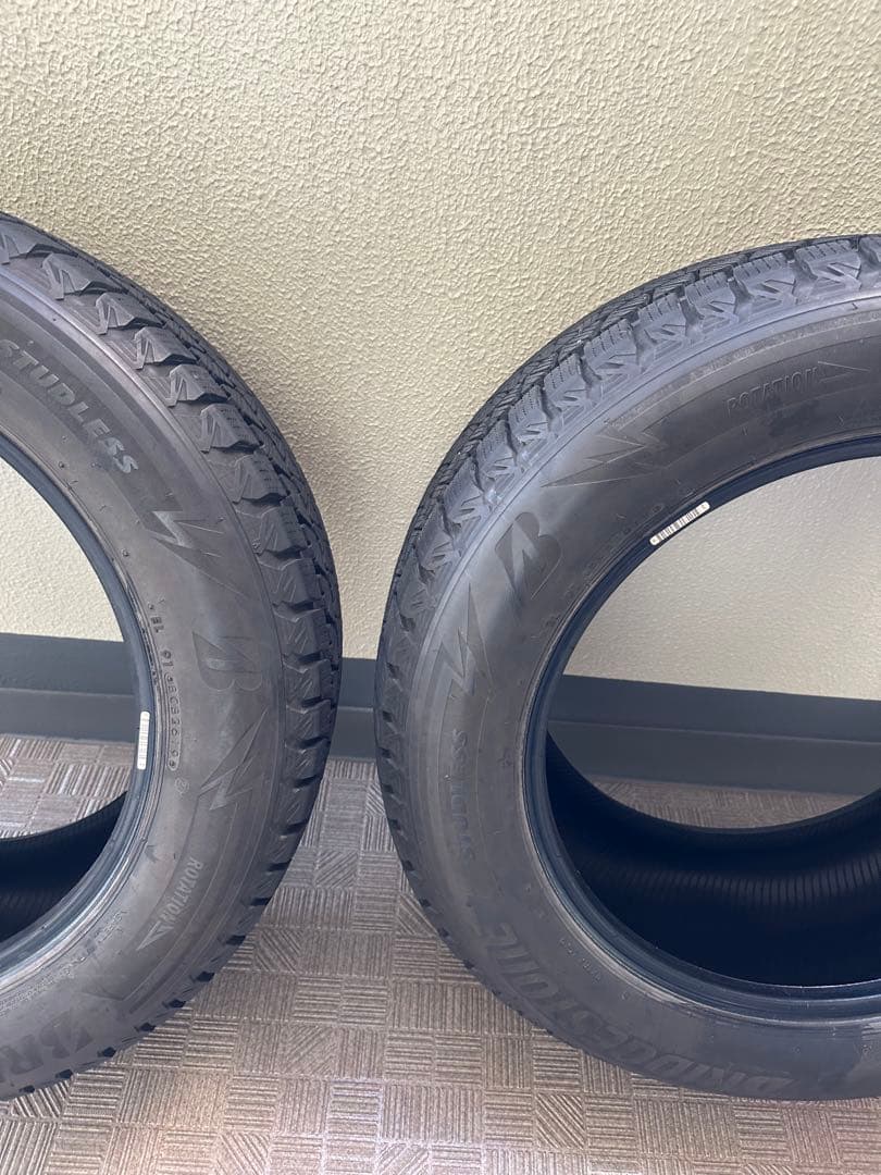 送料込み☆ブリジストン　ブリザック　255/55R18 DM-V3 中古2本