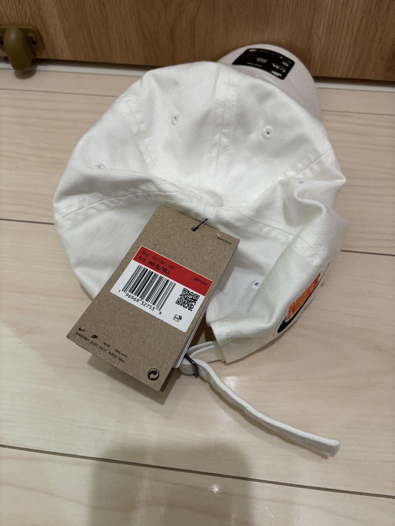 韓国　NIKE カスタムキャップ　L/XLサイズ　新品タグ付き