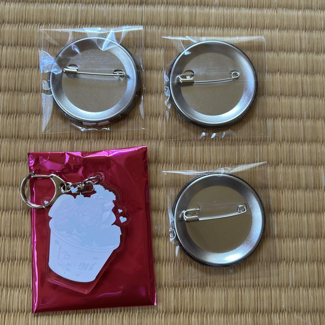 その着せ替え人形は恋をする 着せ恋 リズ マンハッタンロールアイス 缶バッジ その着せ替え人形は恋をする×マンハッタンロールアイスクリーム
