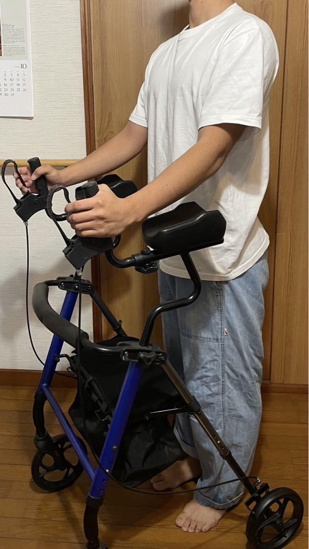 青い歩行器 取扱説明書付き 《引き取り限定》