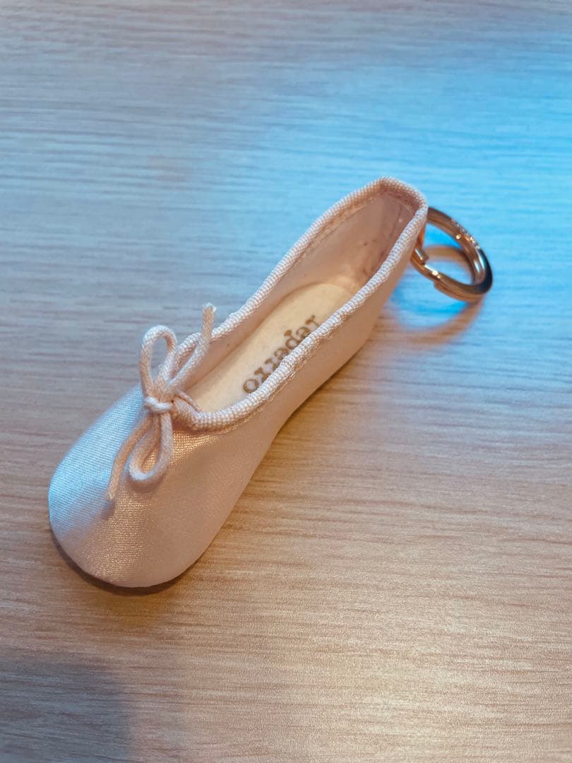Repetto バレエシューズキーリング
