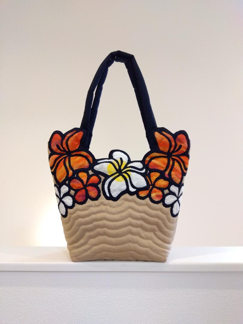ハワイアンキルト　ハンドメイド　プルメリアトートバッグ