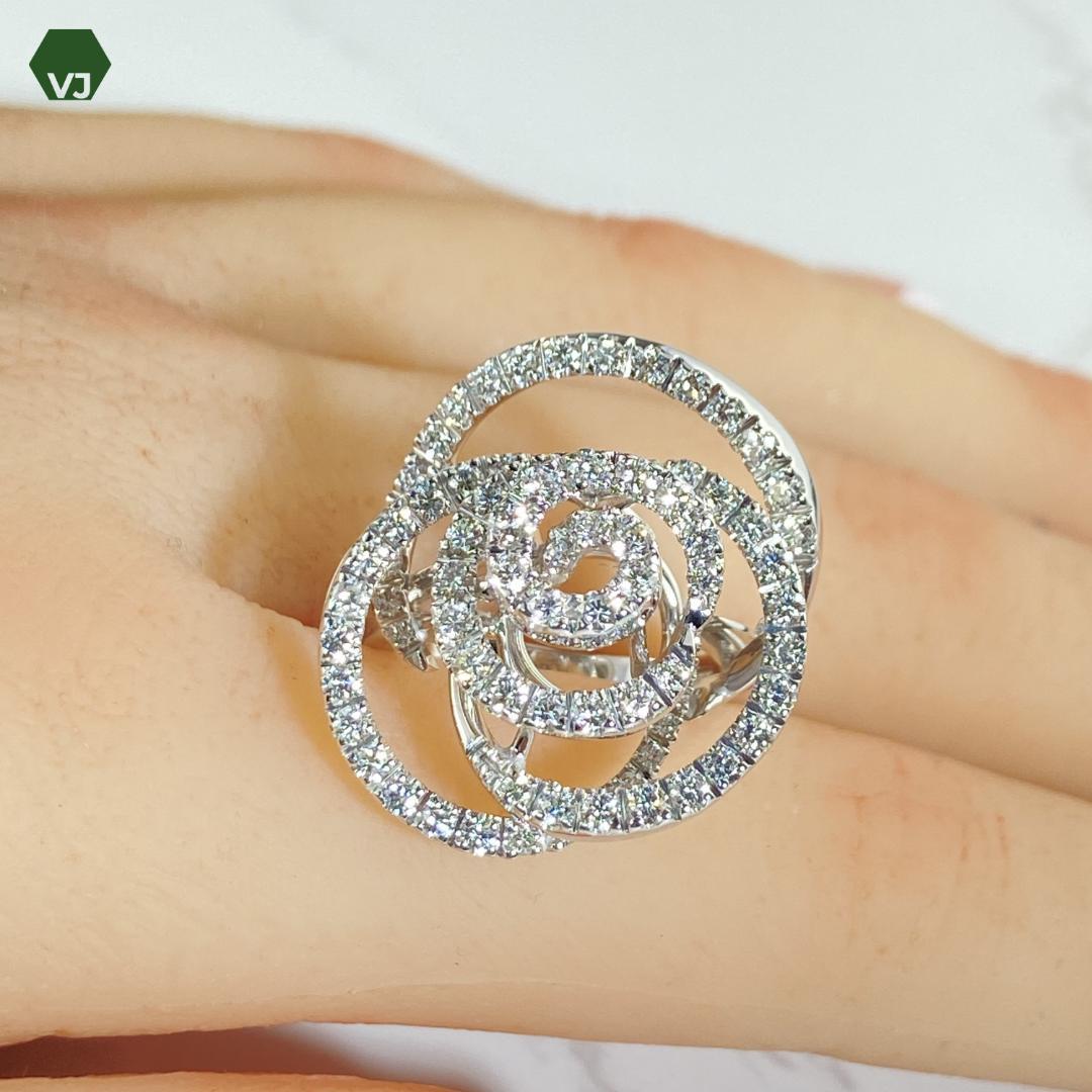 【17-9】【DAMIANI】ローズ　ダイヤモンド　リング