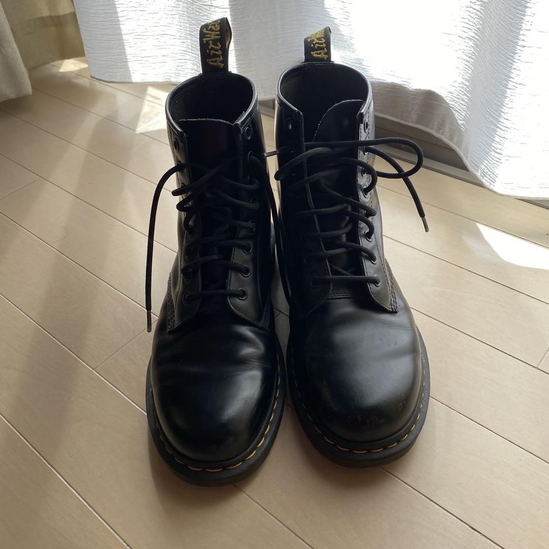 Dr. Martens ブラック 8ホールブーツ