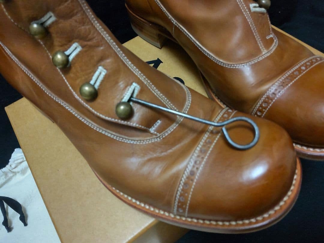 美品 アーツアンドサイエンス シューズ&シングス ボタンブーツ レザー 美品 アーツアンドサイエンス シューズ&シングス ボタンブーツ レザー