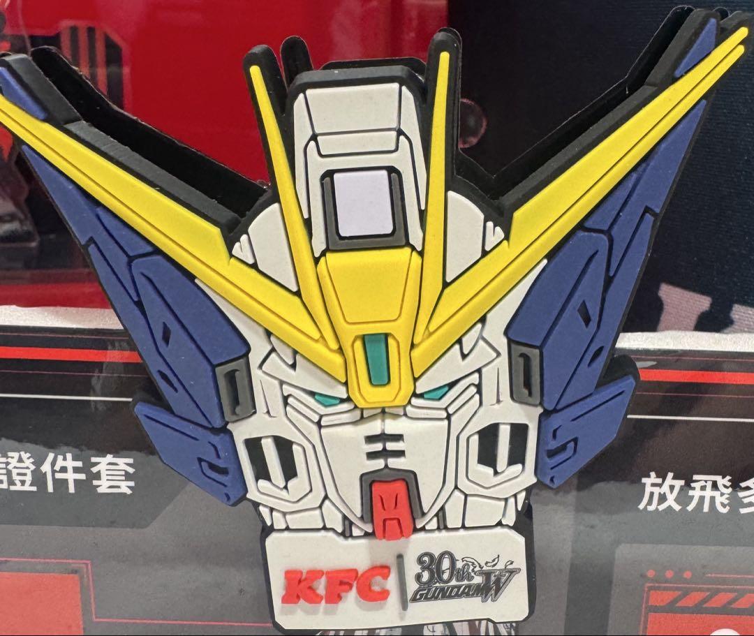 【海外限定】ガンダムw Endless Waltz x KFC香港 アクスタ ガンダムウイング KFC ケンタッキーコラボ 香港限定 アクリル