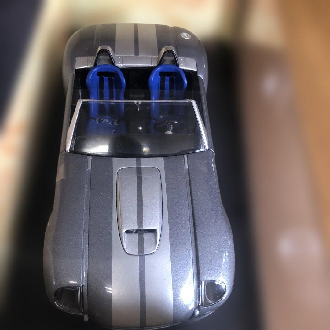 ミニカー FORD SHELBY COBRA 1/18