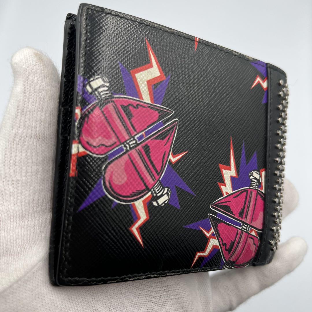✨美品✨プラダ　フランケンハート　サフィアーノ　スタッズ　二つ折り財布　ブラック