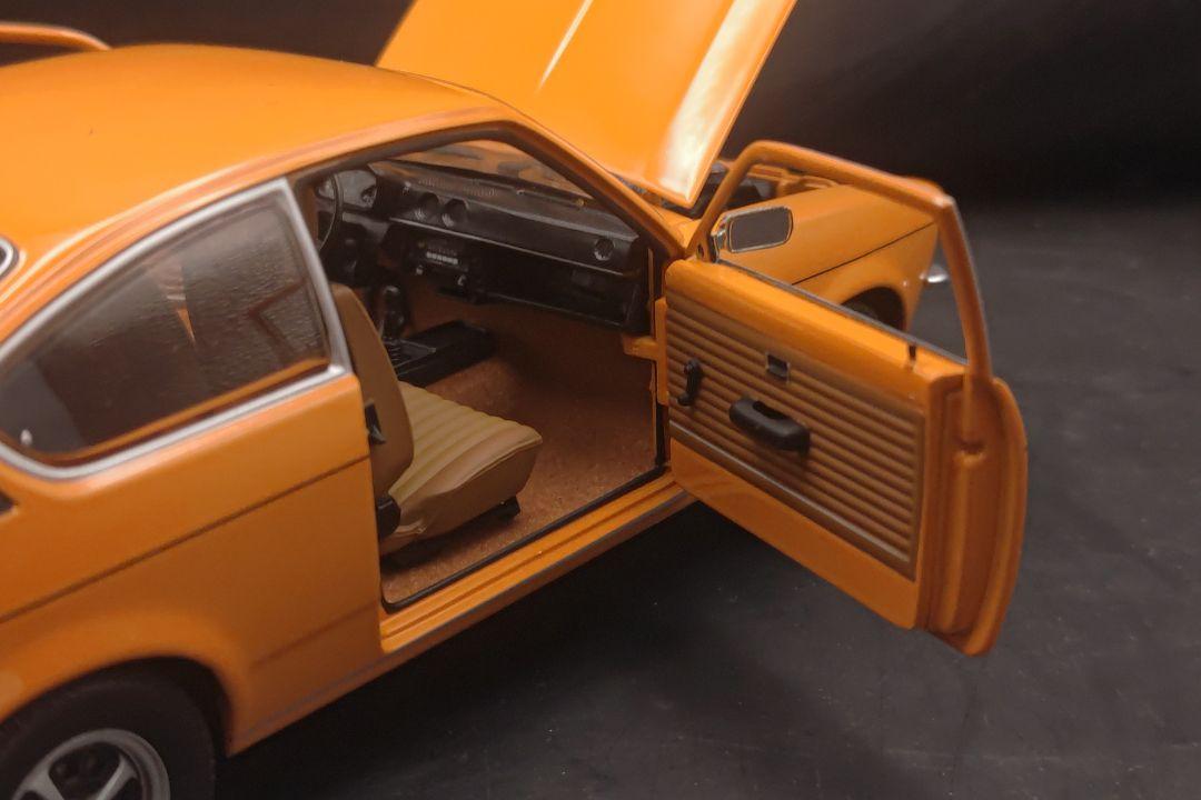 ミニカー 1976 Opel Kadett C Coupe Minichamps 1/18