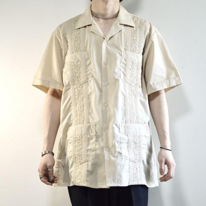 古着 オーバーサイズ キューバシャツ 半袖シャツ オープンカラーシャツ ベージュ - メルカリ 古着 オーバーサイズ キューバシャツ 半袖シャツ オープンカラーシャツ ベージュ - メルカリ