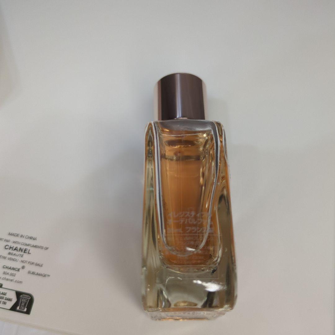 【ほぼ未使用品】ジバンシー イレジスティブル オーデパルファム 35ml