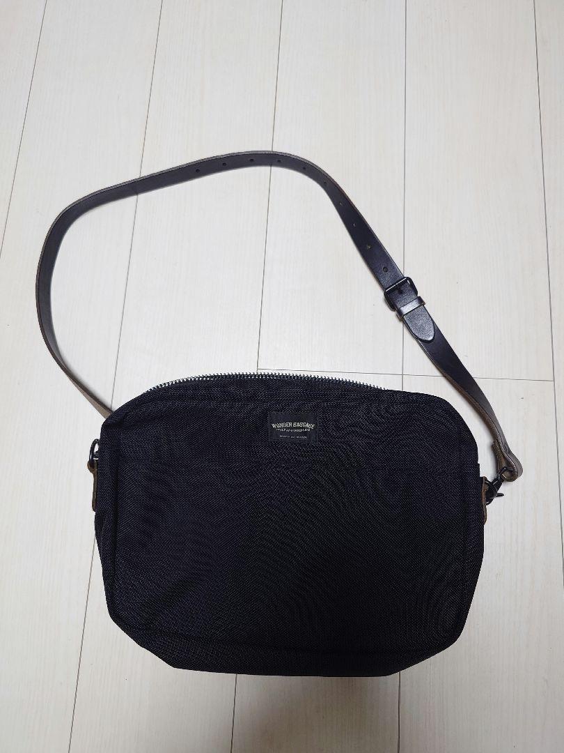 WONDER BAGGAGE ワンダーバゲージ　 ショルダーバッグ ブラック
