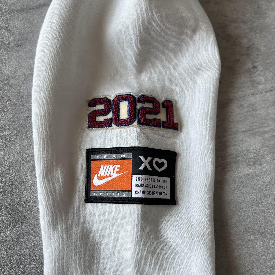 ツートンカラー、マルチ刺繍】NIKEアームロゴ古着パーカー青