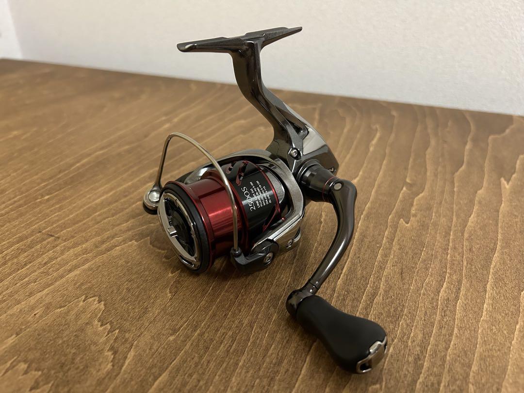SHIMANO STRADIC CI4+ 2500HGS スピニングリール