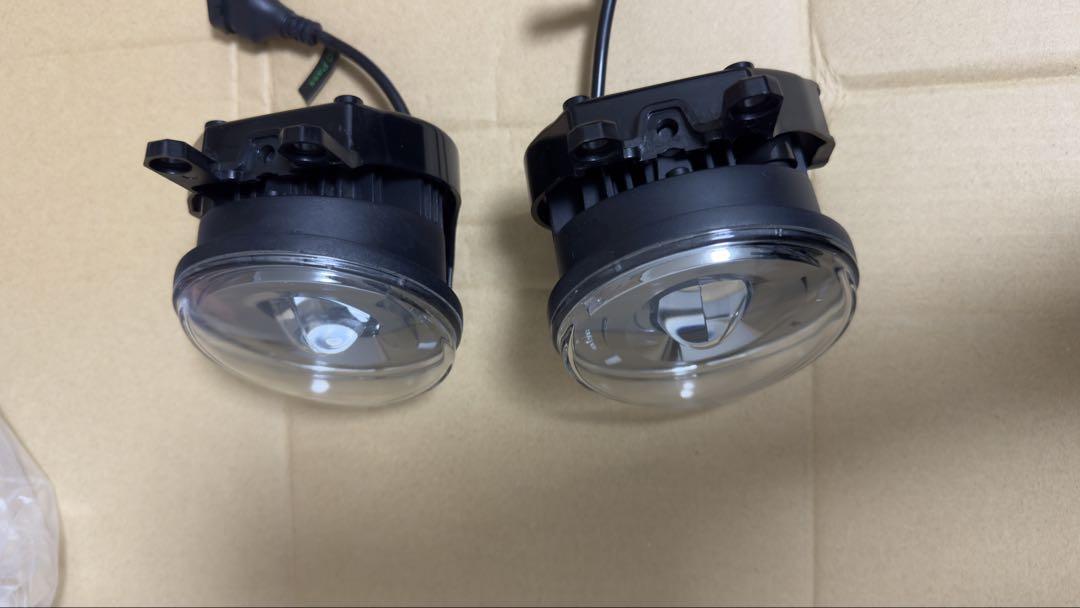 VELENO 一体型LEDフォグランプ　ZERO GLARE (2色)