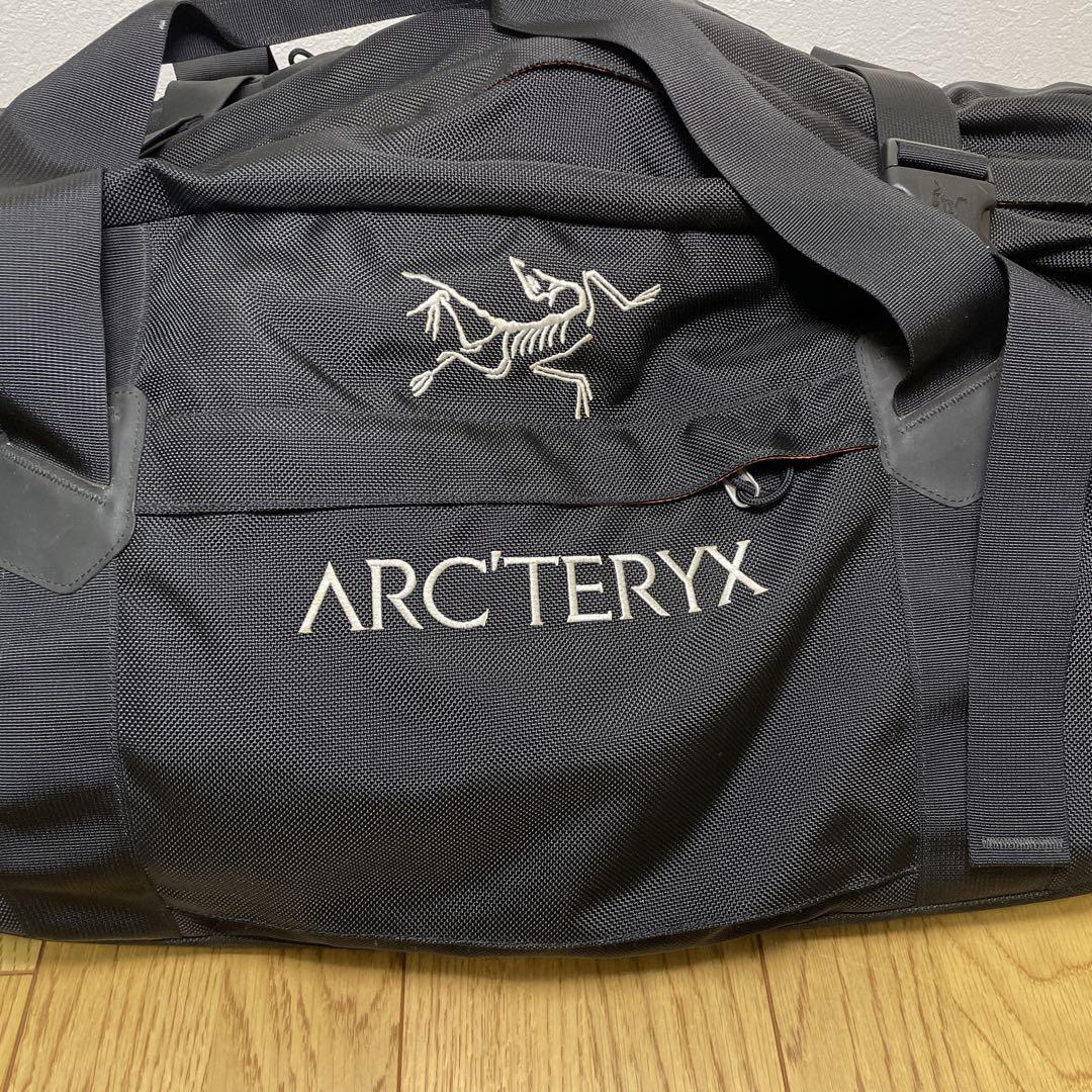 カタログギフトも！ ARC'TERYXダッフルバッグV13 旅行かばん・小分けバッグ