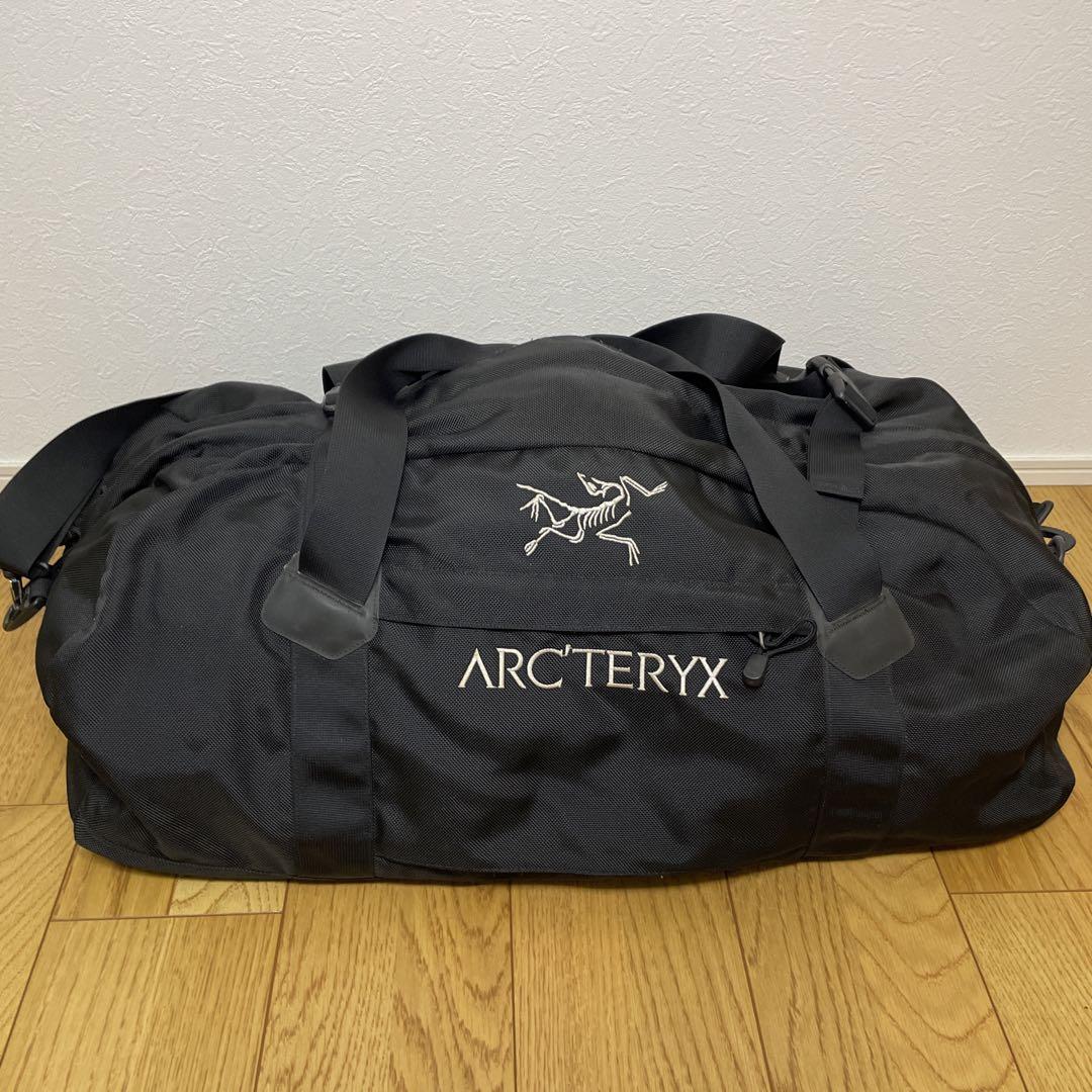 史上最も激安 ARC'TERYXダッフルバッグV13 旅行かばん・小分けバッグ