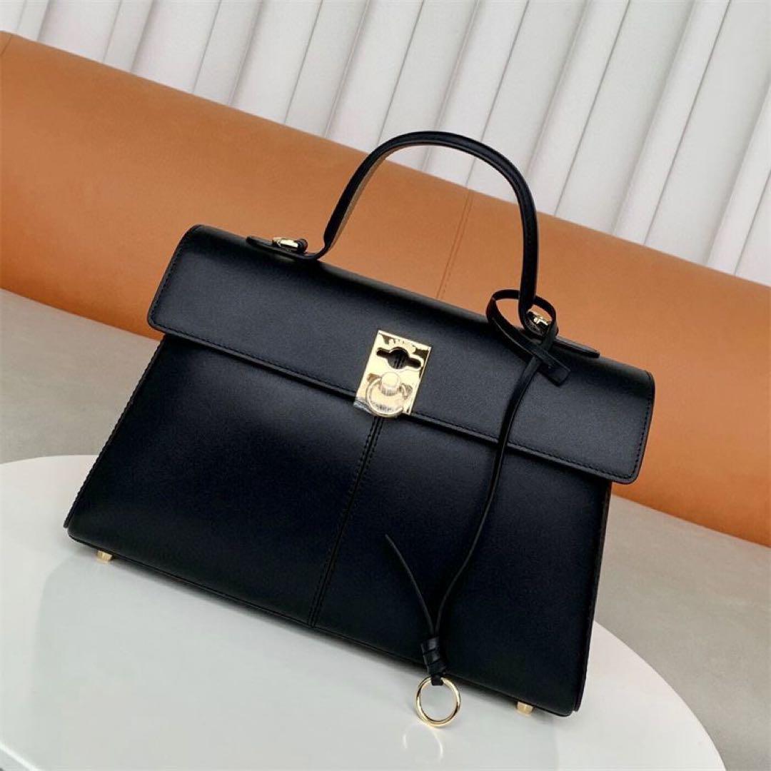 CAFUNÉ カフネ黒 レザー ショルダーバッグスタンスバッグ