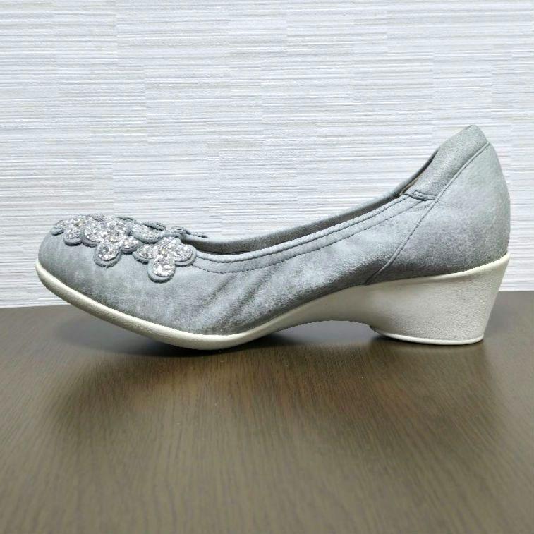 【新品未使用】ビューフォート フラワーモチーフ パンプス 24㎝