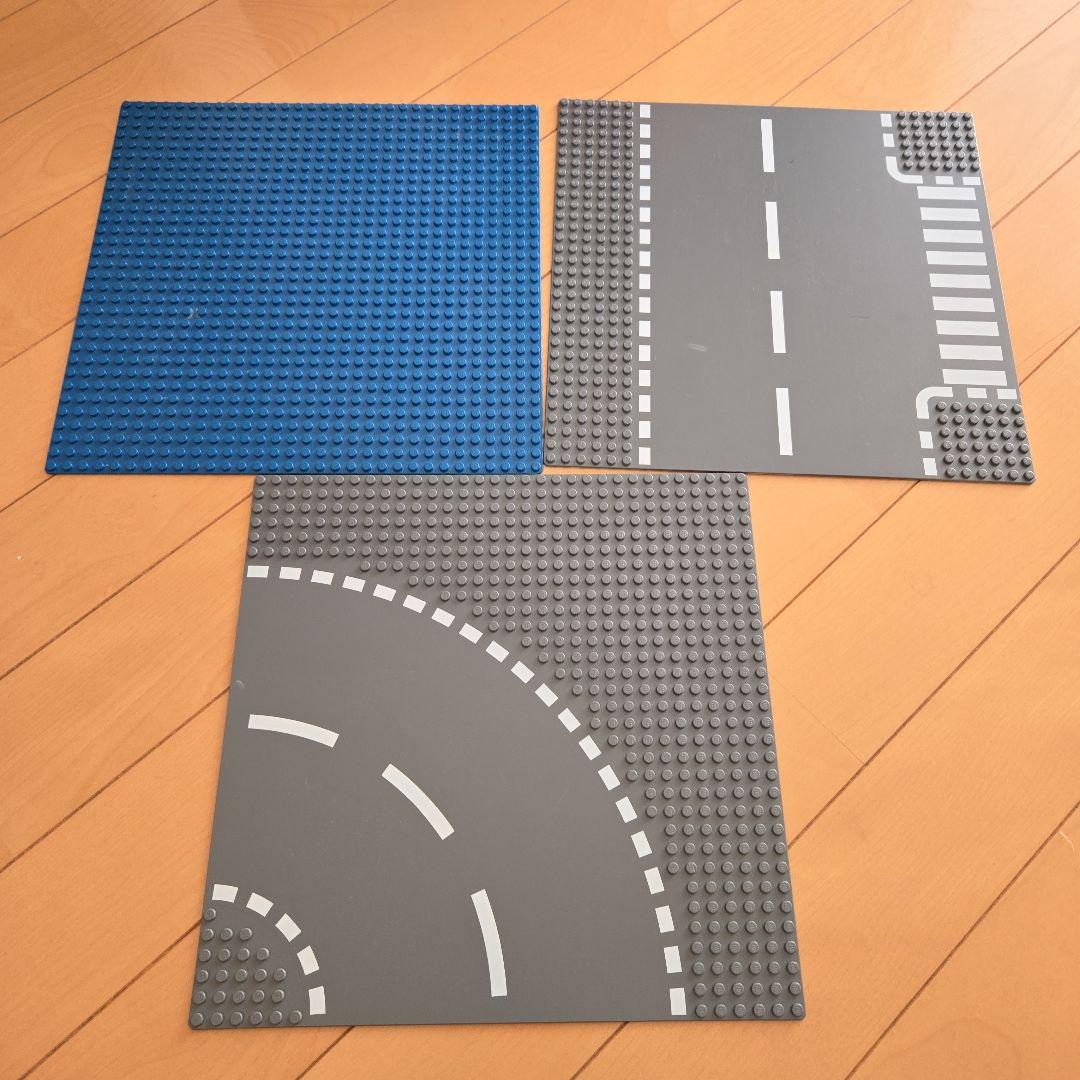 レゴ赤、青バケツ+レゴ車パーツ