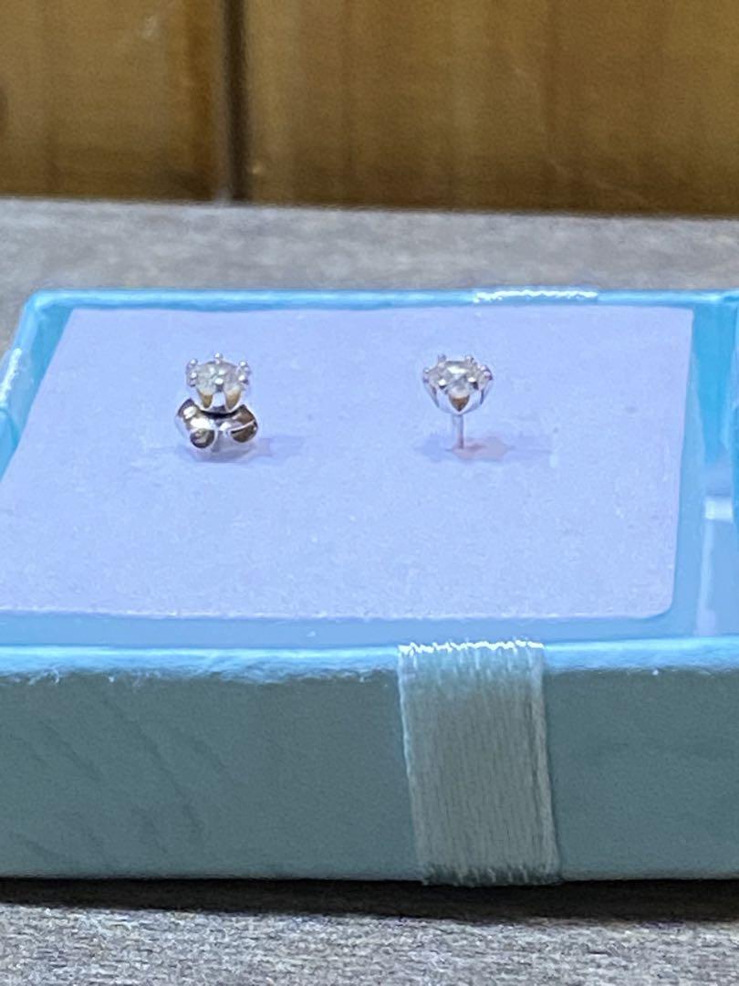 プラチナ900 3mmダイヤモンドのピアス