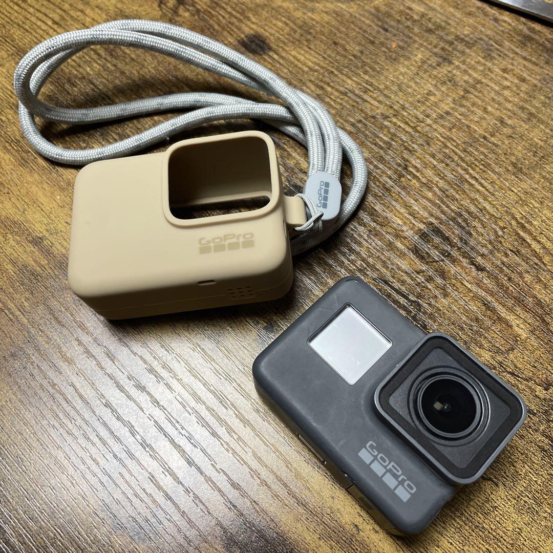GoPro hero 5 【SD&バッテリー無し】本体のみ。シリコンケース付き
