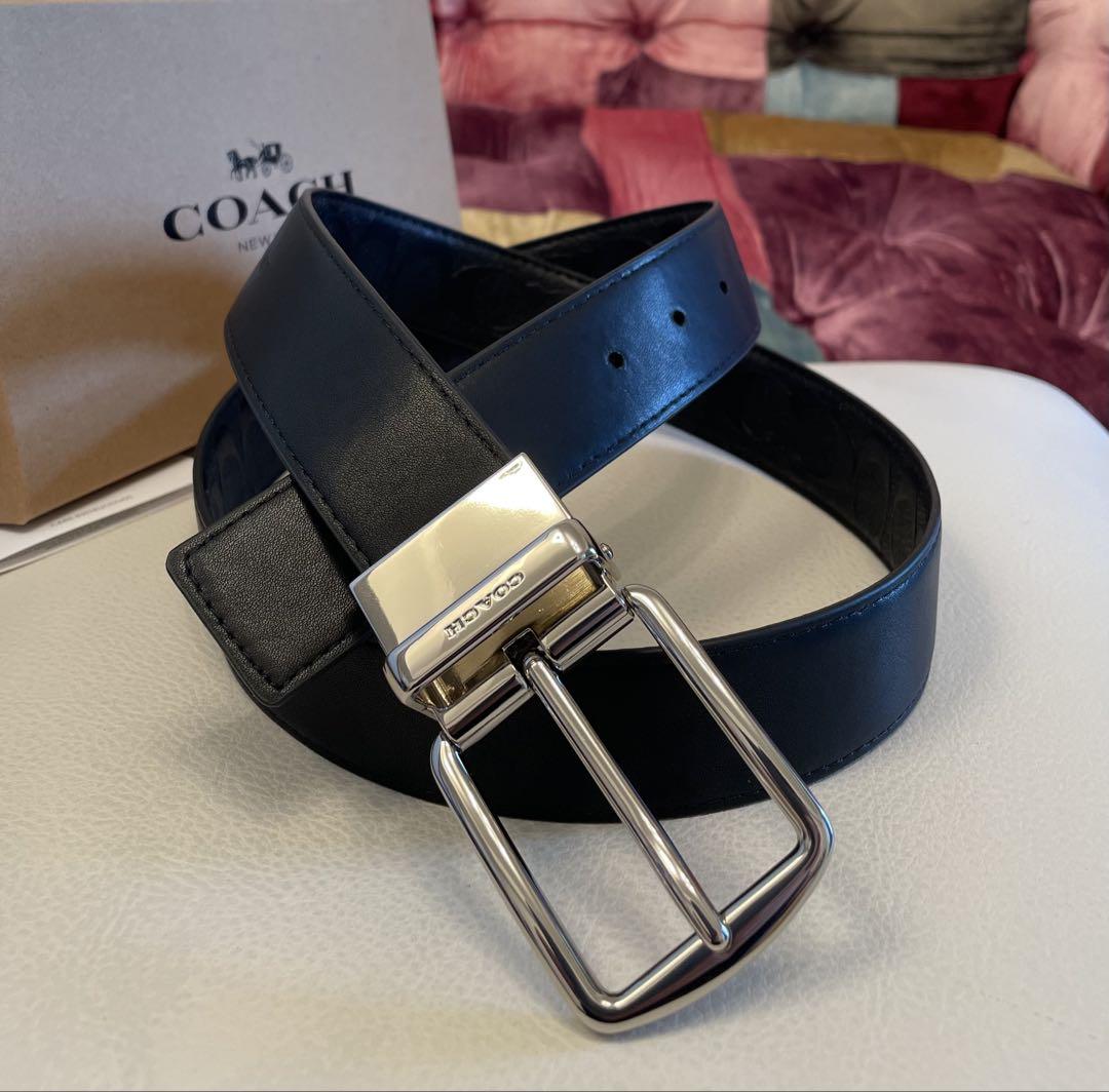 新品COACH シグネチャーフリーサイズリバーシブルベルトギフト箱付き