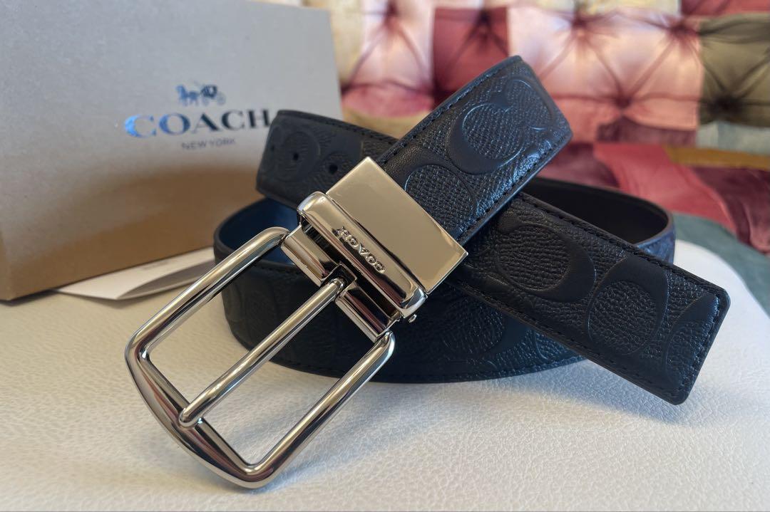 新品COACH シグネチャーフリーサイズリバーシブルベルトギフト箱付き