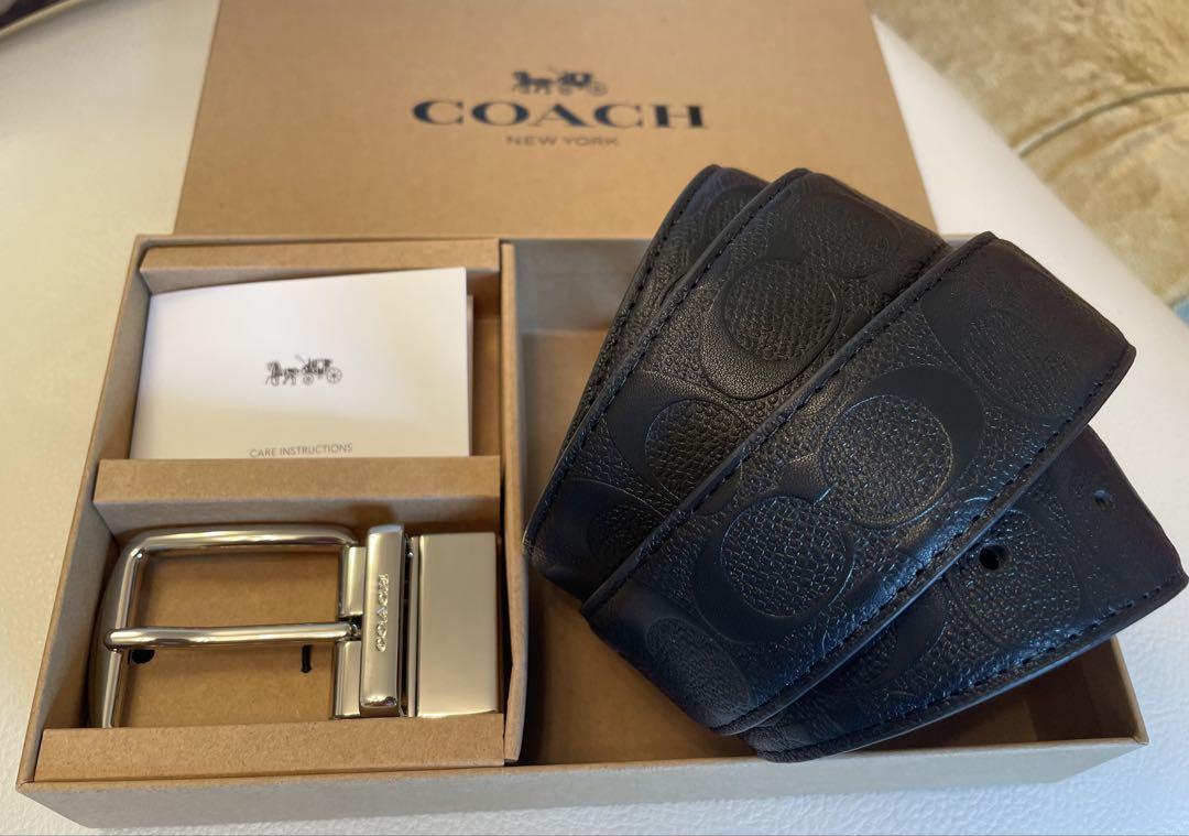 新品COACH シグネチャーフリーサイズリバーシブルベルトギフト箱付き