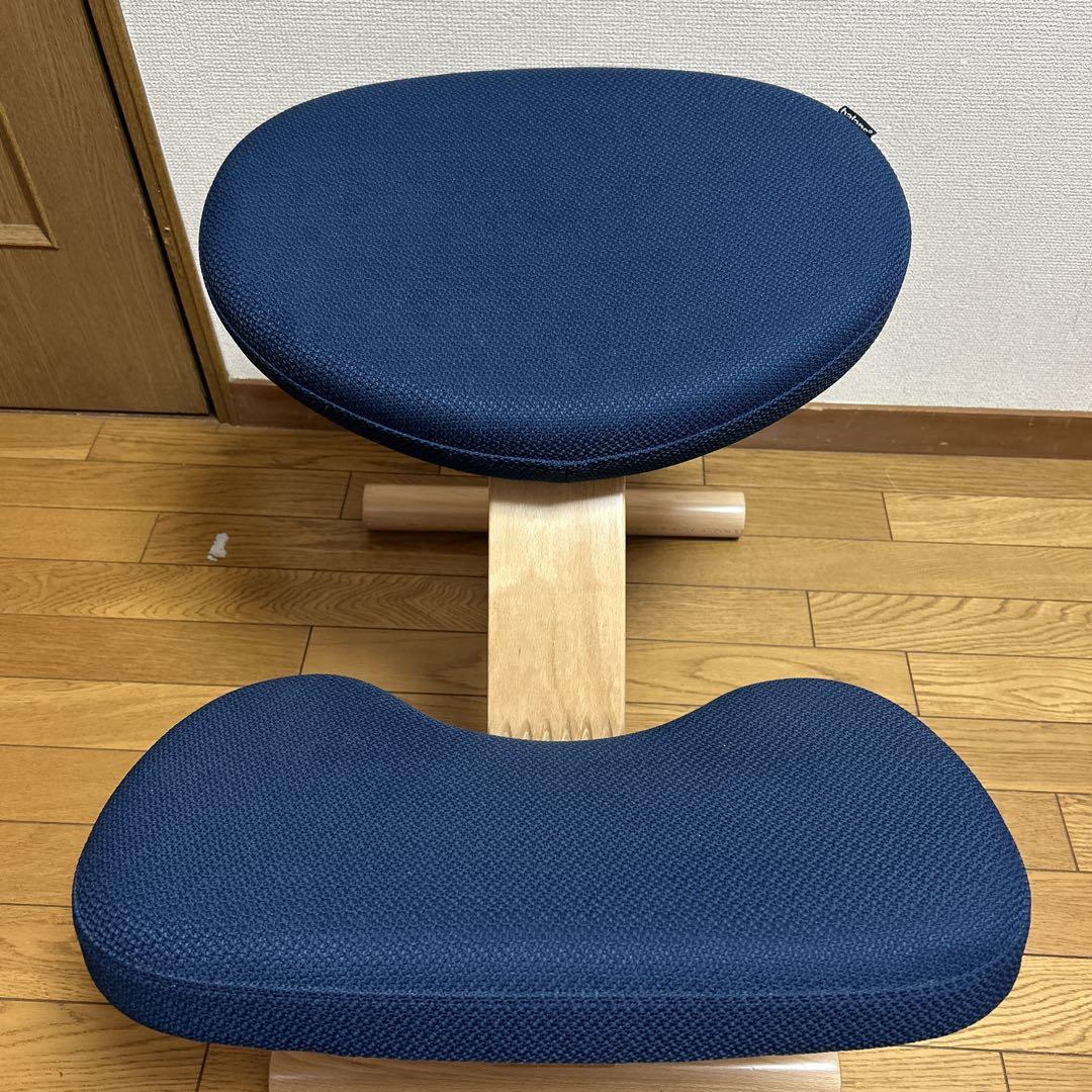 美品　正規　balans Eazy バランスチェア　イージー　紺色　バランスラボ