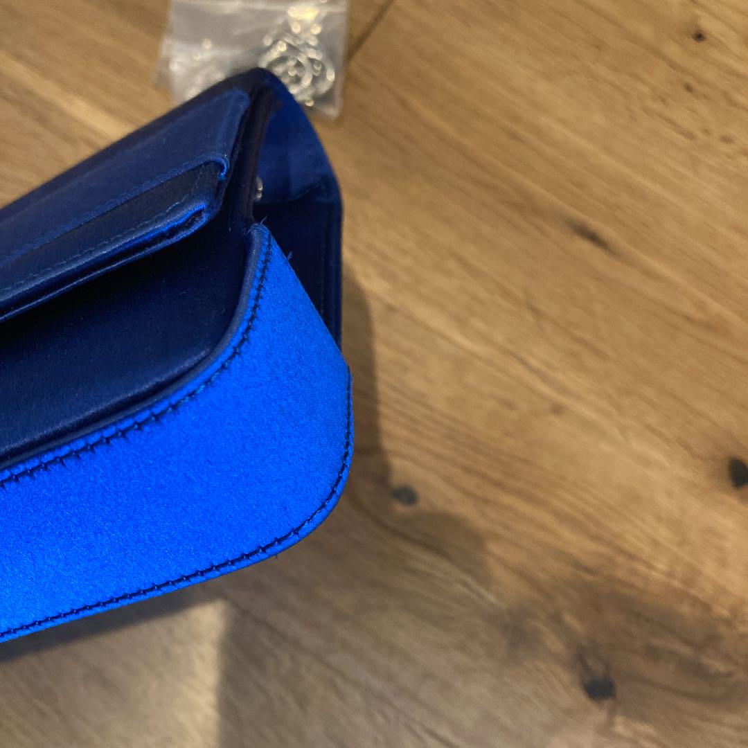 MANOLO BLAHNIK クラッチバッグ - メルカリ MANOLO BLAHNIK クラッチバッグ - メルカリ