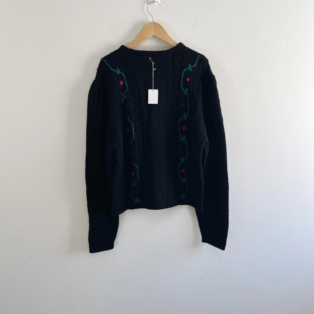 embroidery cardigan目立った傷や汚れなし