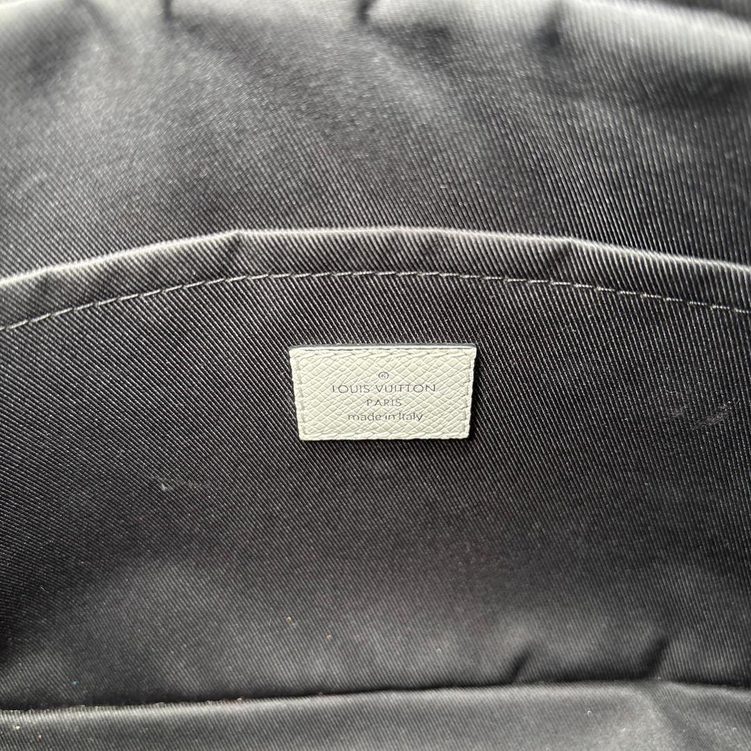 ルイヴィトン タイガラマメッセンジャー