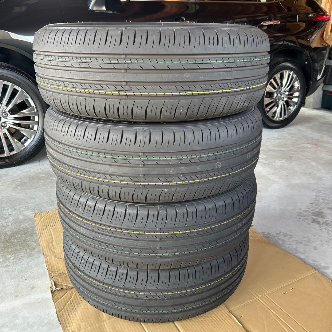 【新車外し】ダンロップ　グラントレック225/60/18 4本