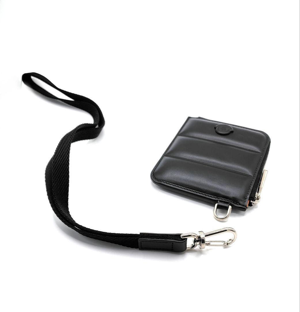 【新品】MONCLER コインカードケース　ブラック　ストラップ付き