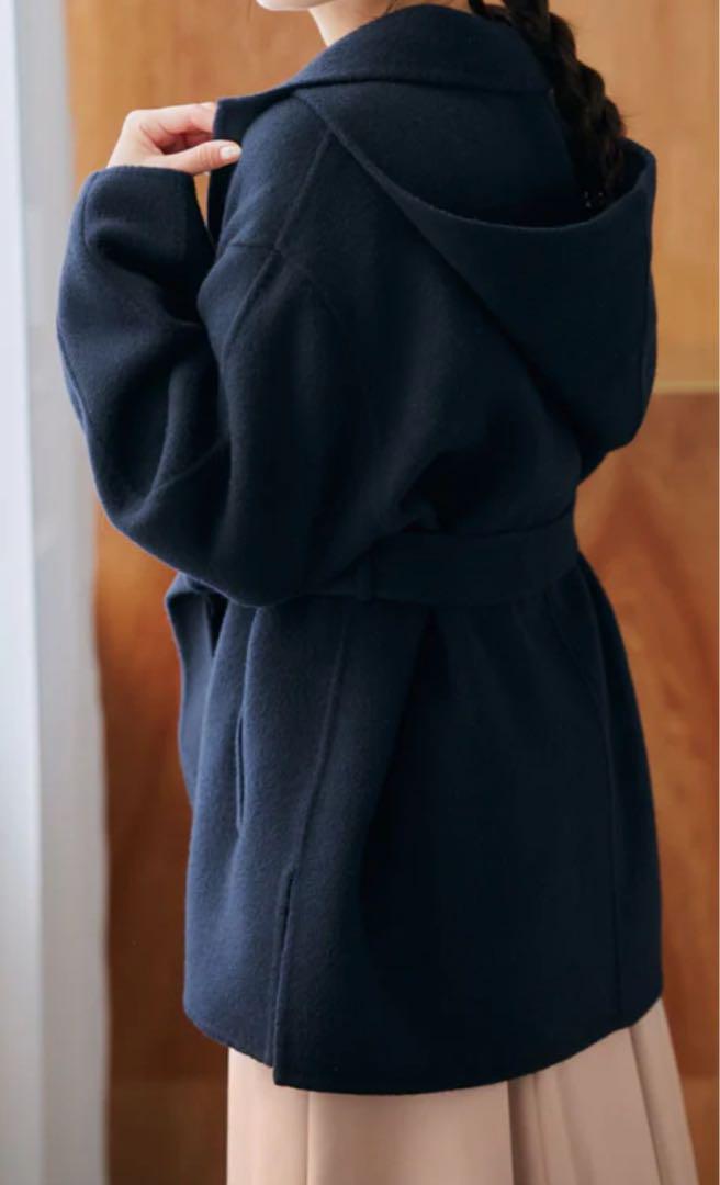 ほぼ新品　COHINA ライトウールミディ丈リバーコート