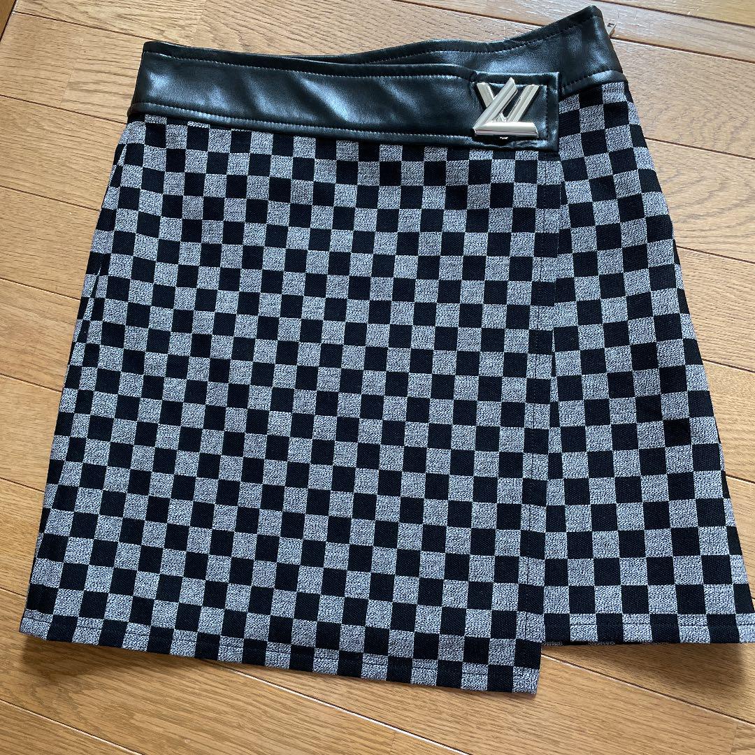 未使用タグ付 LOUIS VUITTON レザースカート XS